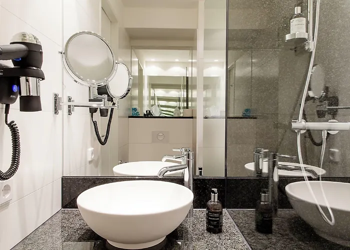 Hotel One Koeln-messe